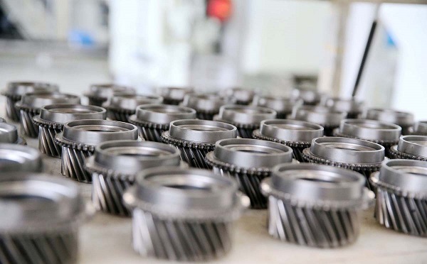 斜齒輪相對(duì)普通齒輪的優(yōu)點(diǎn)是什么 iHF合發(fā)齒輪廠家